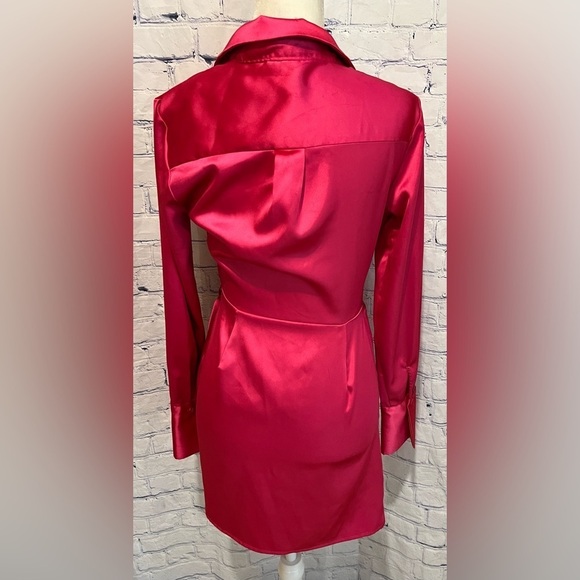NWT Forever 21 Women's Long Sleeve Fuchsia Satin Wrap Dress Size Small - Picture 5 of 8